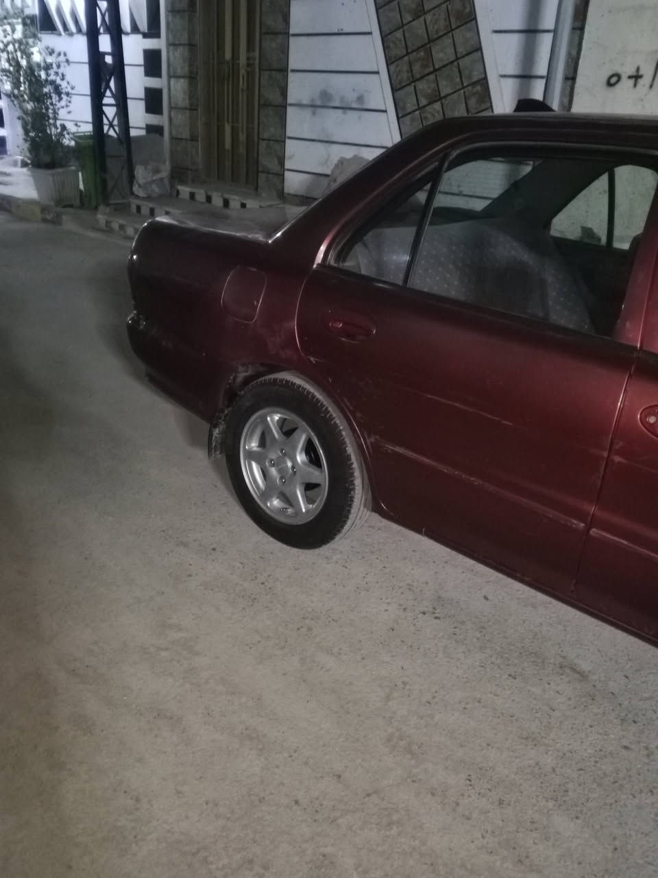 السلام عليكم سياره براتون اوتامتيك 2005 الفين وخمسه لاصبغ لا معجون لاضربه سياره نقصها بس رنكات السعر  55 وبيه مجال بلاديه بلاديه المكان البلديات المعسكر 
***********
