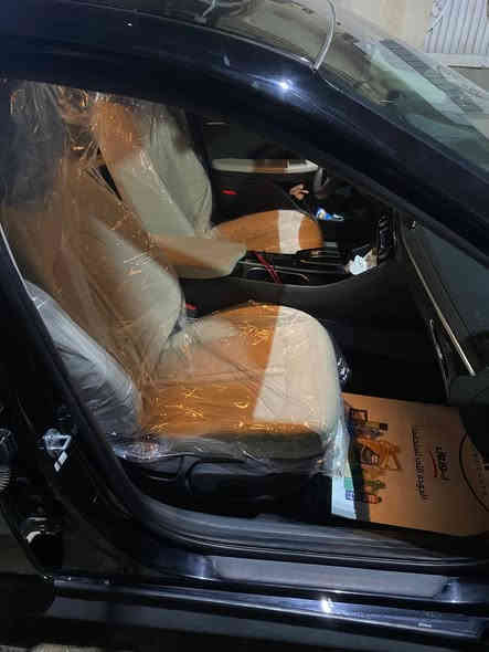 سلام عليكم
سوناتا هايبرد 2022 وارد امريكي رقم بغداد 
ماشية اقل من 73 ميل 
حادثهة  قبق جنطة   
ومبدل بيهة بامريكا جاملغ امامي صفحة الصدر
ومصبوغة كلير وياها البيبان فقط كلير بدون ضربة بلبيبان توحيد لون بامريكا  
صور الحادث والسونار موجودة بل منشور
 تدفئة تبريد قطعتين
كشنات ابيض ملكي
4وضعيات قيادة * قياده اليه * تحديد مسار
وقوف ذاتي  * محرك 2000 هايبرد
كير ازرار اوتماتيك  * بصمة بيبان وصندوق
تشغيل عن بعد * اشاير بالمري
محيطي رادارات جانبية وامامي خلفي 
شاشة كبيرة كار بلي * فول تحكم ستيرن
كاميرات دوارة خلفية * هاند بريك بصمة 
مانع انزلاق * مثبت سرعة * نظام قيادة
السعر 174 العنوان بغداد
***********
