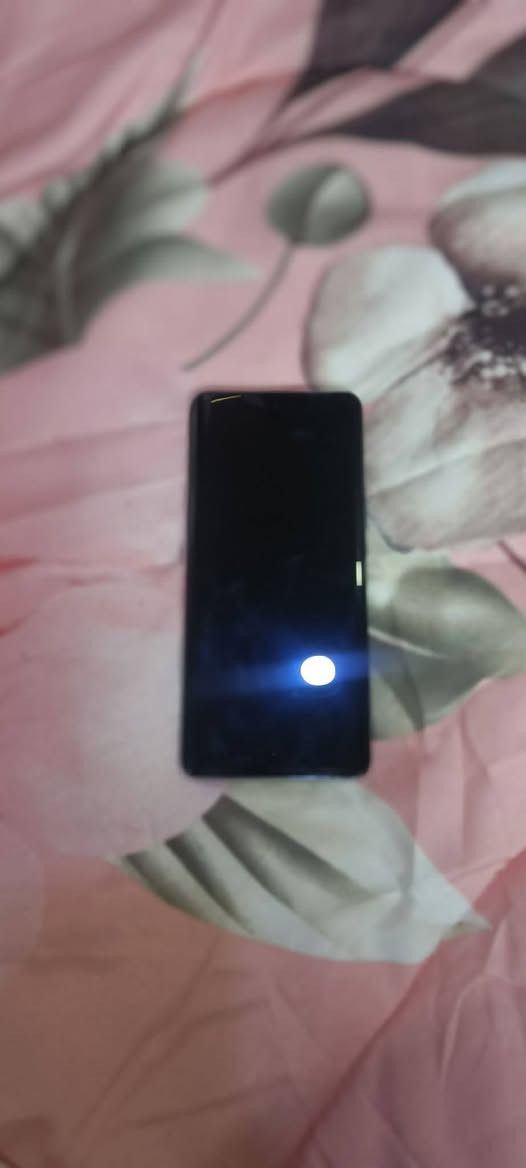 ذاكرة 256 ارام  12+8
بطارية 5800 🔋 
جهاز نظيف بشكل وكل عيب 
ما بيه بشرط من باب البيت تاخذة

سعر 225وبيه مجال 
  ***********و  موجود وتساب هم
