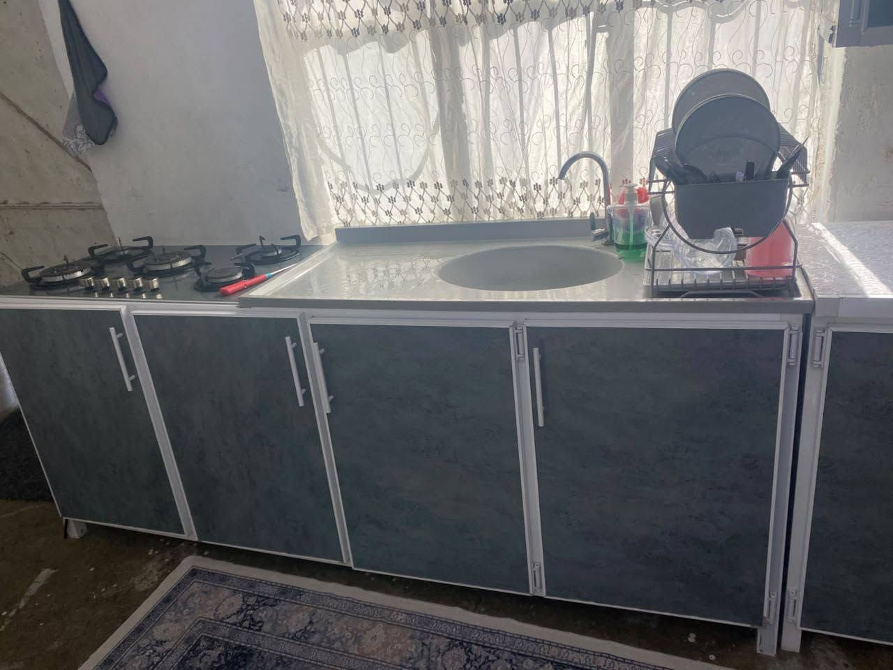 هێچ کێشەیان نیە تەنها کرێچین و خانوێکی بچوک ترمان گرتوە جێگای نابێتەوە سەرو بن شەش دەرگا و چوار دەرگا تەباخ و مەخسەل لە بنەسلاوەی هەولێرە أربيل, العراق


**إذا كنت صاحب هذا الإعلان وتريد حذفه لأي سبب، رجاءا أرسل رسالة إلى الدعم الفني**