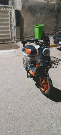 ر9 X900 • ٢٠٠٠ واط • بطارية ٣٢ أمبير