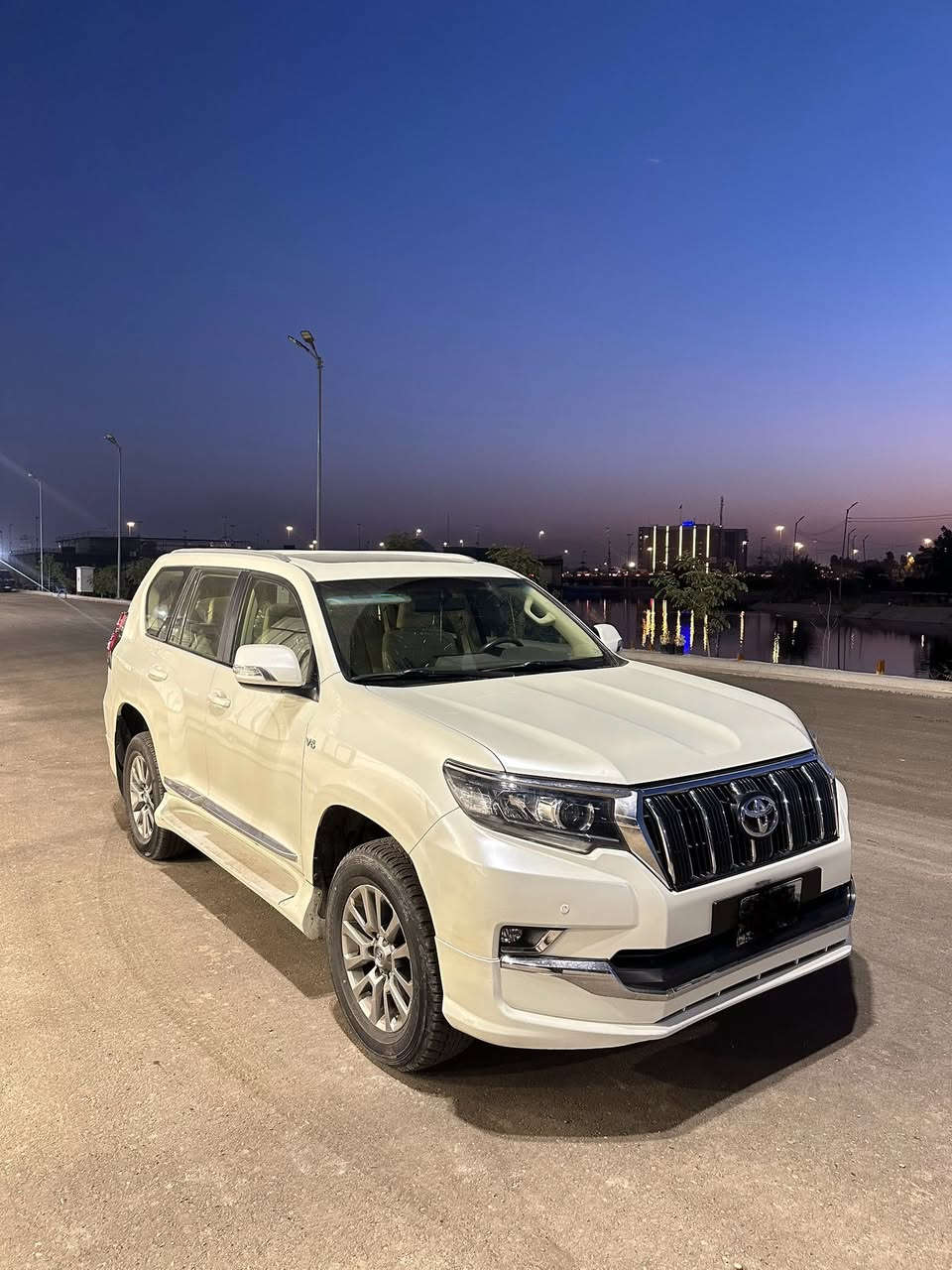 السلام عليكم

للبيع برادو ٢٠٢١ / TXL
استلام شركة من زيرو  
مكينه 6 سلندر 4000
بيضاء للون 
ساز/sas رقم بغداد 
مواصفات — فتحه /بصمه
جلد/داخل بيجي / كراسي كهرباء
واير ليس 
مري شفط
تحكم ستيرن مانع انزلاق 
السياره عله وضعية الشركه مكفوله كفاله عامه 
بيها رصعة وتكحيل بسيطات 

العنوان بغداد/البلديات
الرقم للاستفسار 
***********
السعر ٤١٠
غير متواجد عل النت
