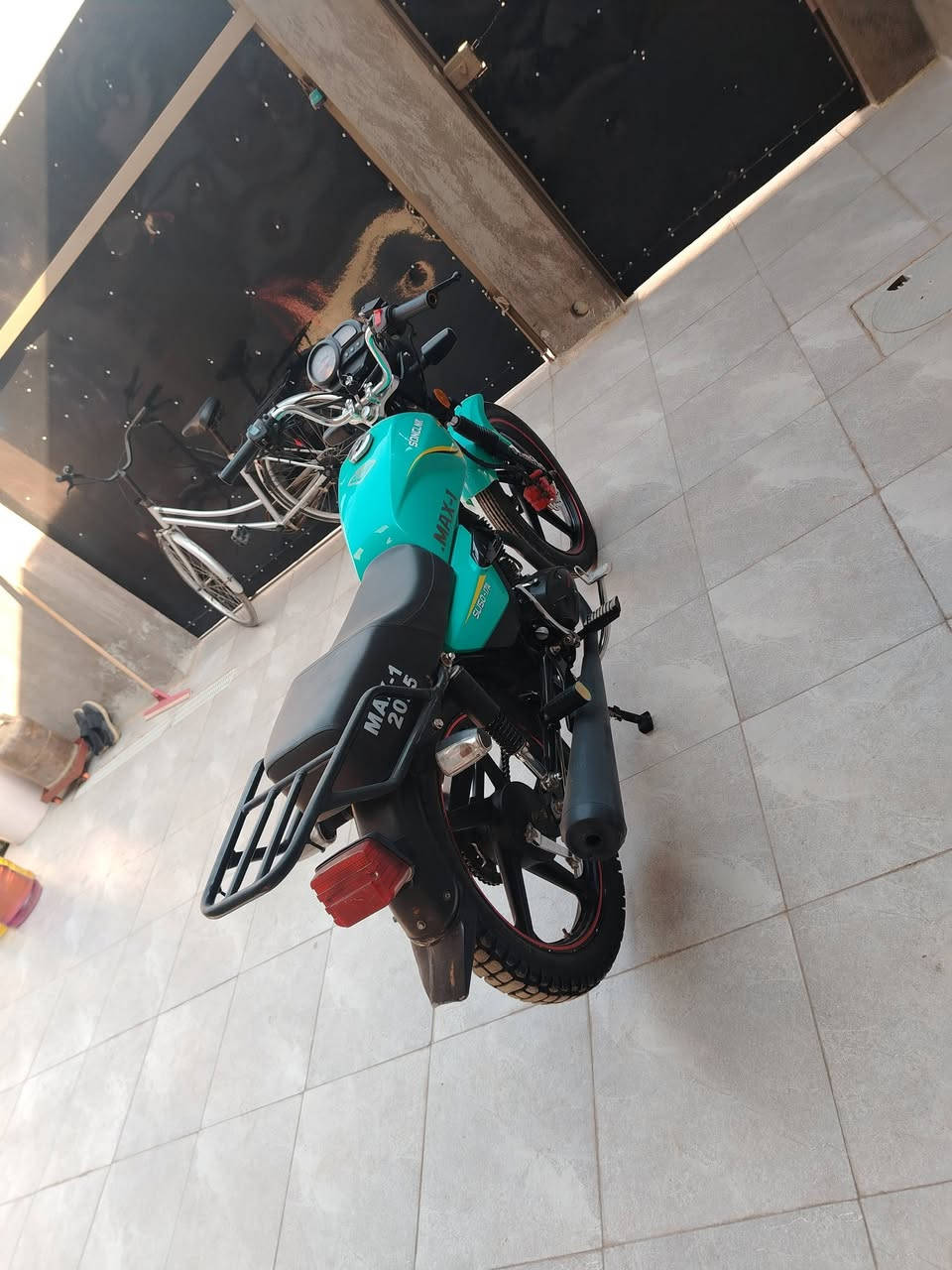 شاينك موديل 25 اوراق كامله الدراجه نقص بس جاملغ صار بي طين ونكسر السعر 750 اوبيه مجال مكاني بابل ***********
