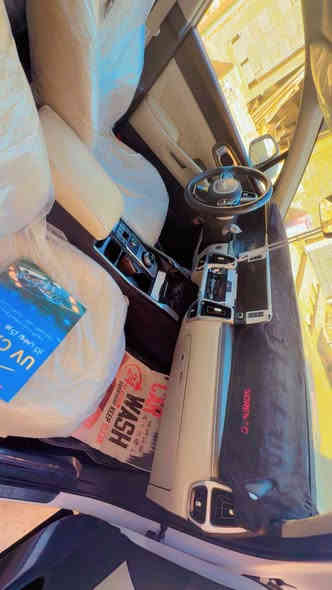 موديل ٢٣ خليجي فول مواصفات  كفاله عامه عدا بارد قدر اصبع بالجاملغ عكس السايق ابيض ٦ سلندر ٧ راكب ماشيه ٤٢٠٠٠ كيلومتر الاستفسار ***********
السعر 31000$ وبيها مجال
