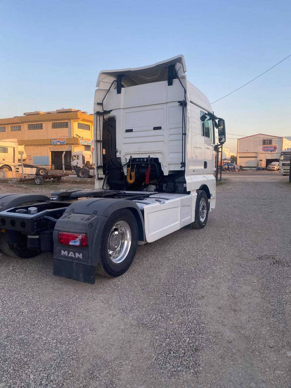 ئه م مانه بؤفرؤشتنه
مؤديل 2018فول فول
حجم 500 دبل سؤبر ره
ئؤتؤماتيك رتايده ر سه لاجه سبايده ره حاسه و كاميره
شوين كه لار ***********
