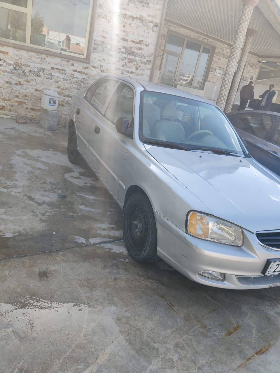 فيرنا  موديل 2009 
كير عادي  رقم سلمانيه سنويه ل 29 
جاهزه من كلشي تدفئه تبريد كله ع وضع البلاد 
بس القمارة والجنطه بيه جراد  
سعر 75 وبيه مجال بسيط 
مكاني ديالئ 
***********
