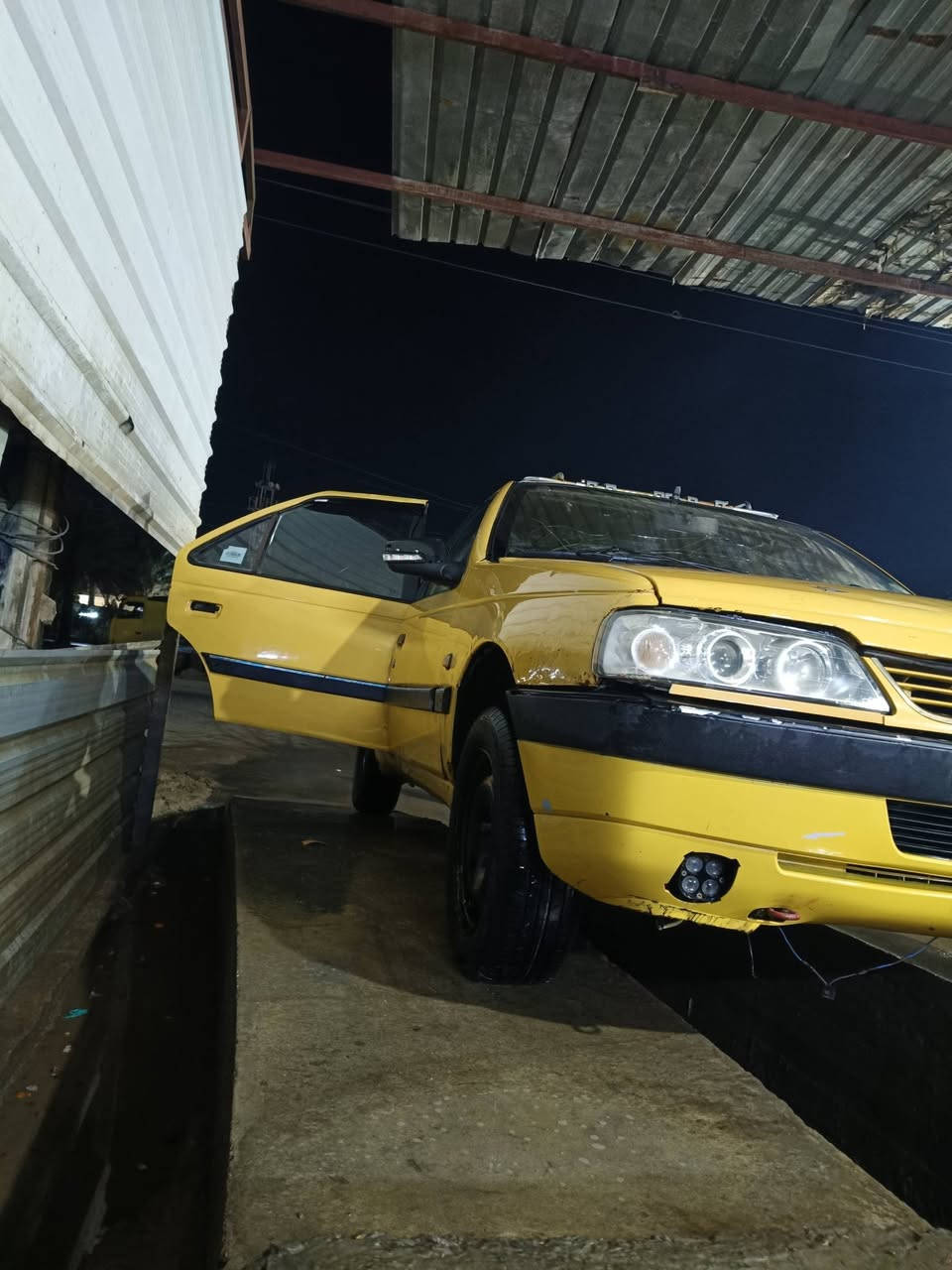 سلام عليكم سيارة بيجو كير ومحرك كورلة محور اوتو ماتيك البيع 2010 المكان بغداد الحسينية  سعر 22ورة وبيهة مجال 
***********
