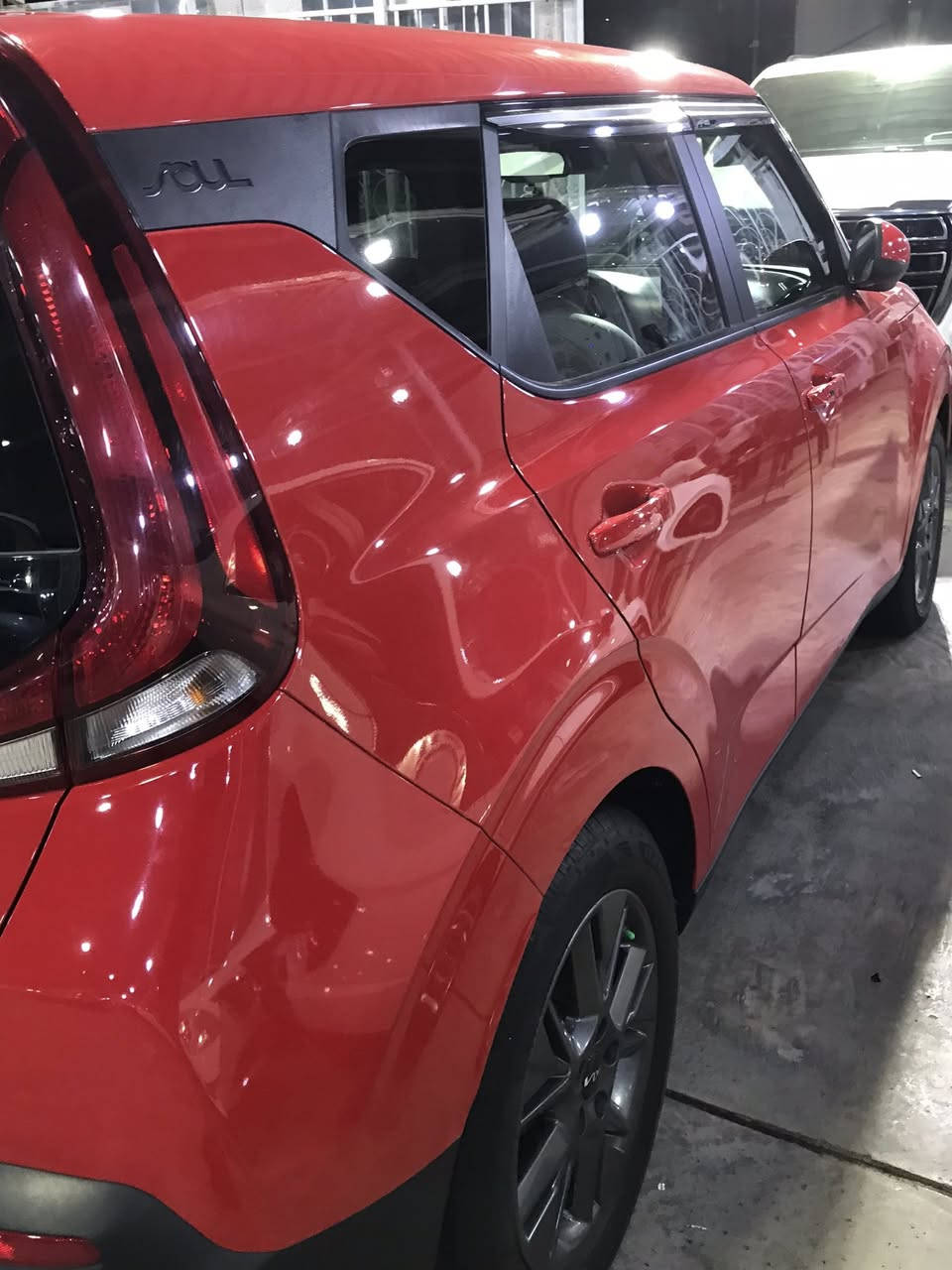 السلام عليكم (كيا صول2022) أمريكي

فول مواصفات

ماشية (67.000)وقابل للزيادة

فئة ال(ECO DYNAMICS) الاقتصادي 

1-رادارات جانبيه واماميه .

2-كاميرا خلفية دوارة.

3-شاشة حديثة.

4-بصمة تشغيل.

5-فتحة سقف.

6-توقف ذاتي.

7-مقعد كهربائي.

8-كشنات جلد ابيض.

9-تدفئة كشنات .

ومواصفات اخرى

رقم بغداد الجديد بدون صبغ حادثهه بامريكا ناشرة بالصور بدون دواخل 

سنوية جديدة  شرط تحويل ثاني يوم 

السعر (170)وبيهه مجال 

للاتصال :***********
