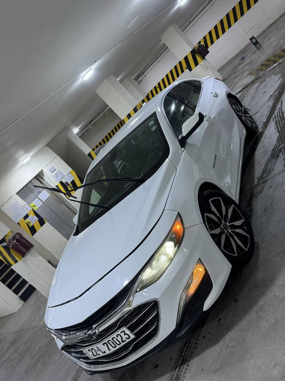 للبيع - شيفروليه ماليبوRs موديل 2021
المواصفات:

 • المحرك: 1.5 لتر تيربو (1500 CC)

 • ناقل حركة أوتوماتيك

 • فئة Rs

 • تشغيل بصمة + دخول ذكي

 • شاشة لمس 8 إنش

 • كاميرا خلفية

 • تشغيل عن بعد

 • بلوتوث + USB + أبل كاربلاي / أندرويد أوتو

 • مكيف أوتوماتيك

 • مصابيح LED نهارية

السيارة رقم اربيل 

السعر 127 وبيها مجال بسيط 

مكاني بغداد الدورة  
***********
