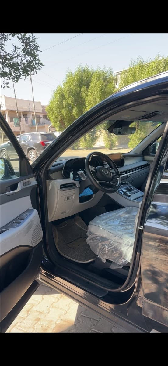 هيونداي باليسايد 2023
نظيفة كلش و حادثها جداً بسيط و صور الحادث و السونار موجوده رقم بغداد باسمي تحويل ثاني يوم و رقم حلو مرتب
مواصفات بريموم فول 

كشنات منفصل vip
فور ويل
داخل ابيض
فتحة سقف
كشنات كهرباء 
كشنات خزن ميموري
كشنات الامامي تدفئة تبريد
كشنات الوسط تدفئة و تبريد
صندوق كهرباء
وضعيات قيادة ٥( سبورت كومفورت ايكو سمارت سنو)
رادارات 360 درجة
حساسات 360 درجة
كامرات 360 درجة
مرايات جانبية تعتيم
مرايه الداخليه تعتيم
نظام hatric
تسخين. الستيرن
اوتو هولد
نظام نزول منحردات
نظام القطر
شاحن وايرلس
و كومه مواصفات بعد مواصفات بريميوم السيارة
ماشية : ٣٧ الف ميل تقريباً
———————————————————
السيارة شبه كلين شباب كلش نظيفة و ميحتاجلها اي مصرف نهائي و كلشي بيها بلادي و ليبل واحد حتى الدعاميه نفسها  الاصلية و السيارة بيها تصليح بالبنيد شبر و دفعه بسيطة واحد و الباقي السياره كلها كفاله عامه ان شاء الله)
——————————————————-
سعر السيارة  298 ورقه و بيها مجال
تشلع عيوني و السيارة شوفت عينكم بالنظافة 
رقم الهاتف : ***********
موقع : بغداد الامين الثانية
