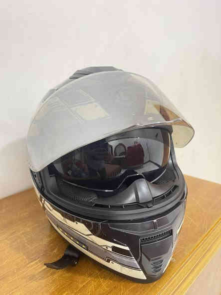 خوذة اصلية السعر 100 مكان بغداد قياس XL
***********
