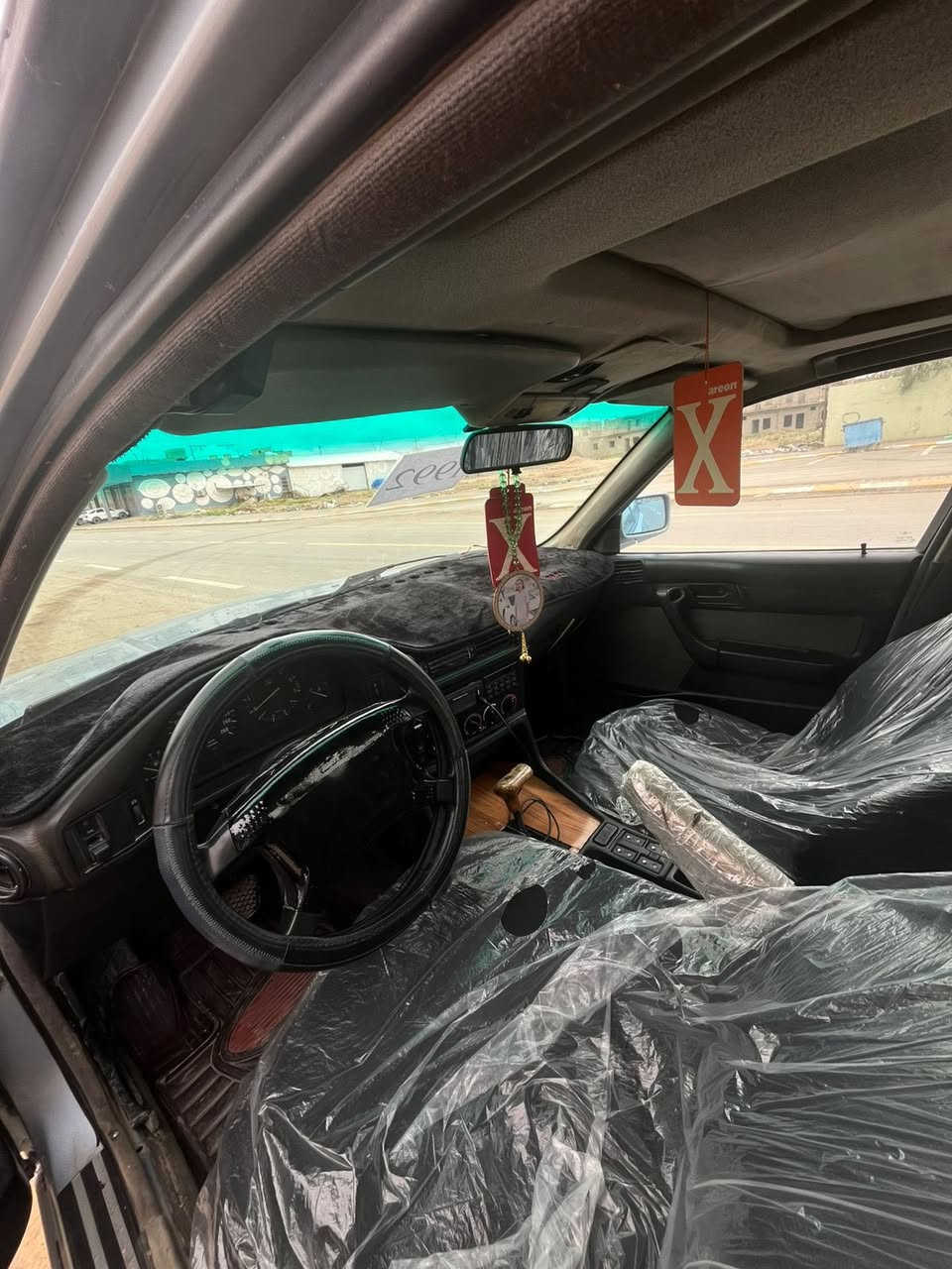 525 محرك مفتوح موو مسكر
النضافه كدام عينك ويرادلها شويه ترتيبات 
راعيها موجود بتكريت تحويلها ثاني يوم 
بيع او مراوس فقط بمارسدس محرك بطه
تكريت القادسيه ***********
