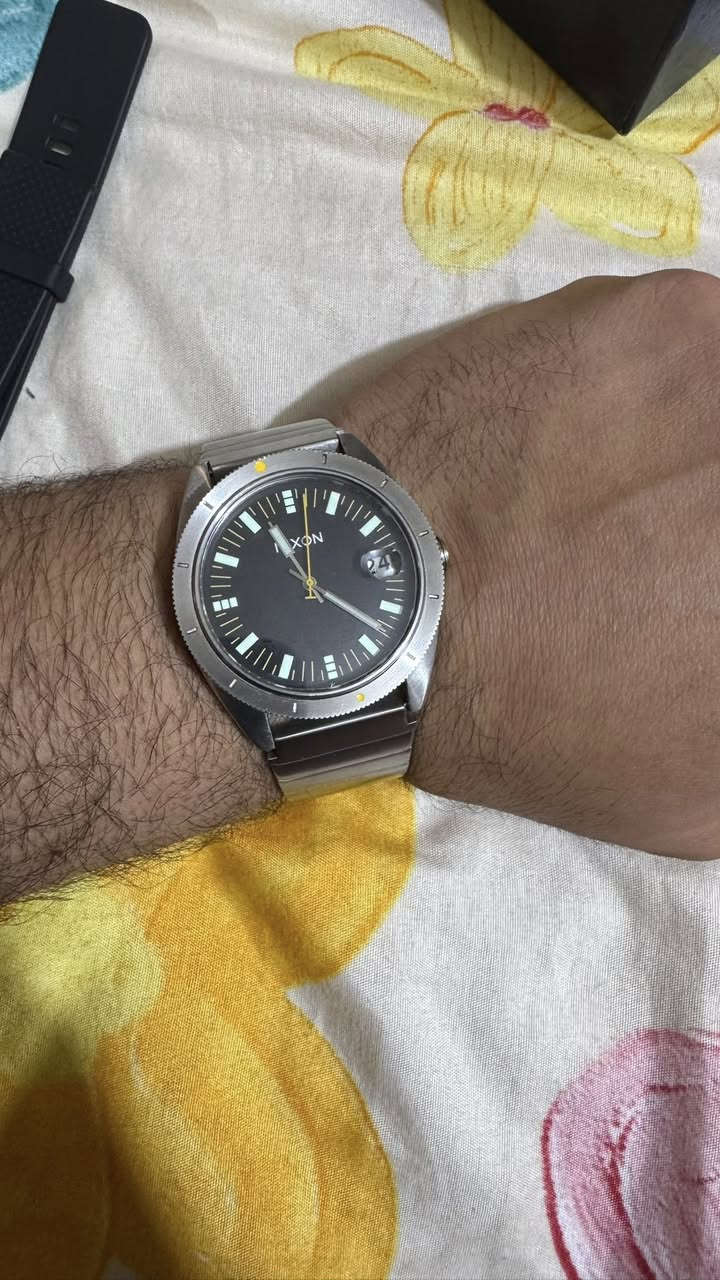 ساعة من شركة Nixon العالمية نوع Rover تيتانيوم للبيع
مثل ما موضح بالصور


**إذا كنت صاحب هذا الإعلان وتريد حذفه لأي سبب، رجاءا أرسل رسالة إلى الدعم الفني**