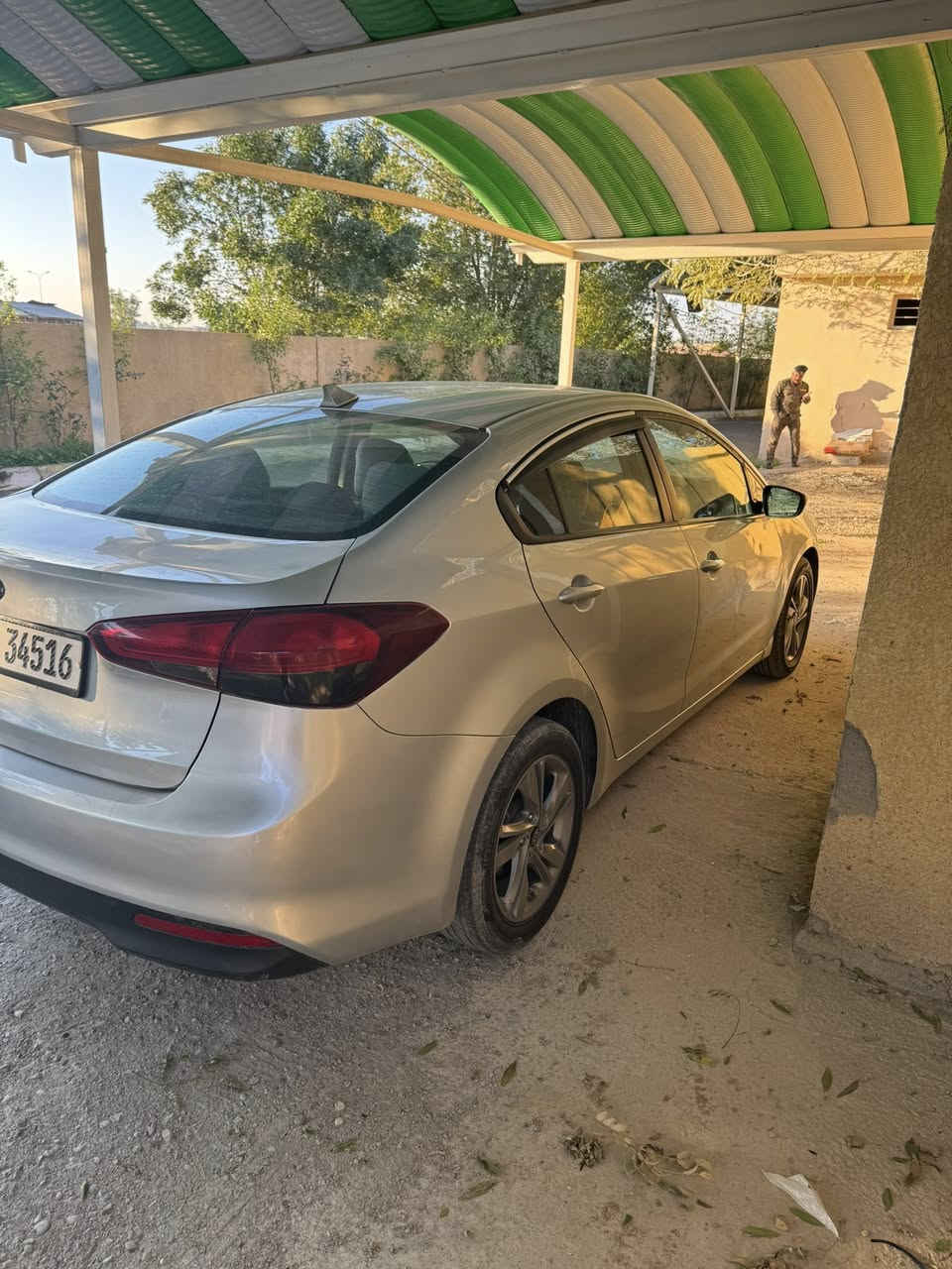 السلام عليكم فورتي مديل 17سياره جديده بدون ضرر كير ومكينه شرط بالكارتون العنوان ديالى بعفويه ***********.   سياره بسمي 128
