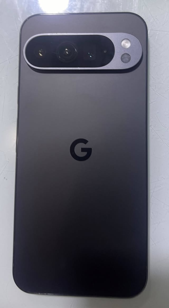 Pixel 9 pro xl === 256 Gb ✓ 
بكسل 9 برو اكس ال ذاكرة 256 

بي طبع خفيف موضح بالصورة مماثر علاستخدام نهائي 
وبي التري مال سيمكارت معووج اثر وكعة لازم لو تبدله تري لو تخلي سيمكارت الكتروني يعني مو ضرر شرعي  مماثر علاستخدام 
الجهاز  معروف مواصفاته 
بطاريته كلش كلش نضيفة وقوية صحتها 99%
الجهاز ممفتوح ولا مصلح 
جاي يبيعو ب 850 
اني ابيعة 585 
مكاني بغداد


**إذا كنت صاحب هذا الإعلان وتريد حذفه لأي سبب، رجاءا أرسل رسالة إلى الدعم الفني**