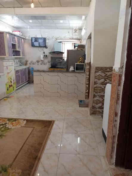 100 متر شارع الامام الكاظم 
صاله ومطبخ وغرفه واستقبال 
صحيات خارجيه وداخليه 
الاسفسار ***********
