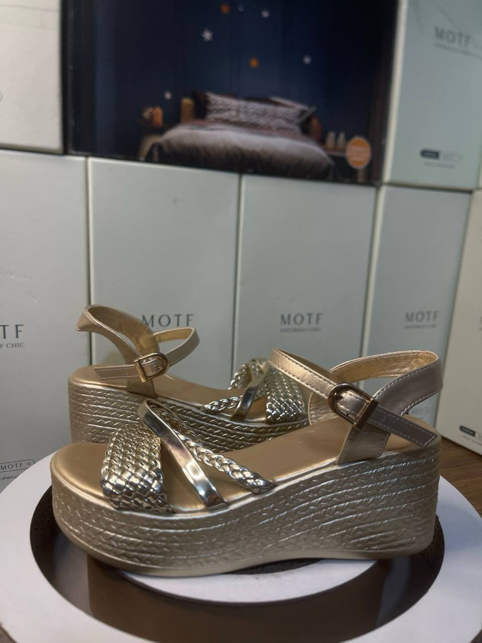 السلام عليكم 150 زوج سعر الزوج ب الفين دينار شرط القطع كلها جديده بدون تالف. ابيع شلعة فقط  بدون مفرد بس الشراي يراسلني


**إذا كنت صاحب هذا الإعلان وتريد حذفه لأي سبب، رجاءا أرسل رسالة إلى الدعم الفني**