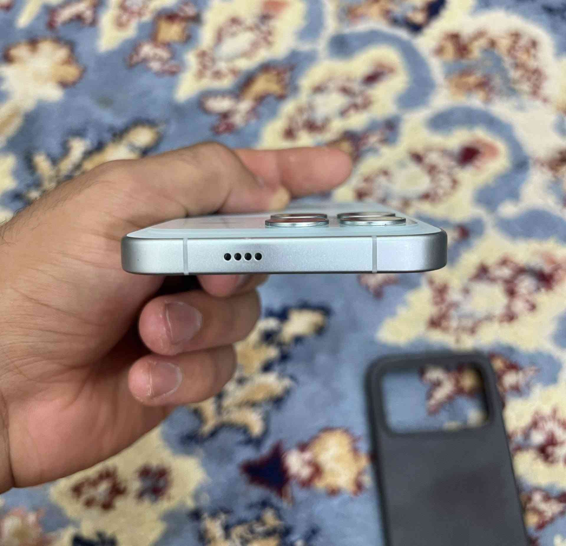 بوكو اف 8 برو
ذاكره 512
نسبه البطاريه 99 
بي مجال للشراي


**إذا كنت صاحب هذا الإعلان وتريد حذفه لأي سبب، رجاءا أرسل رسالة إلى الدعم الفني**