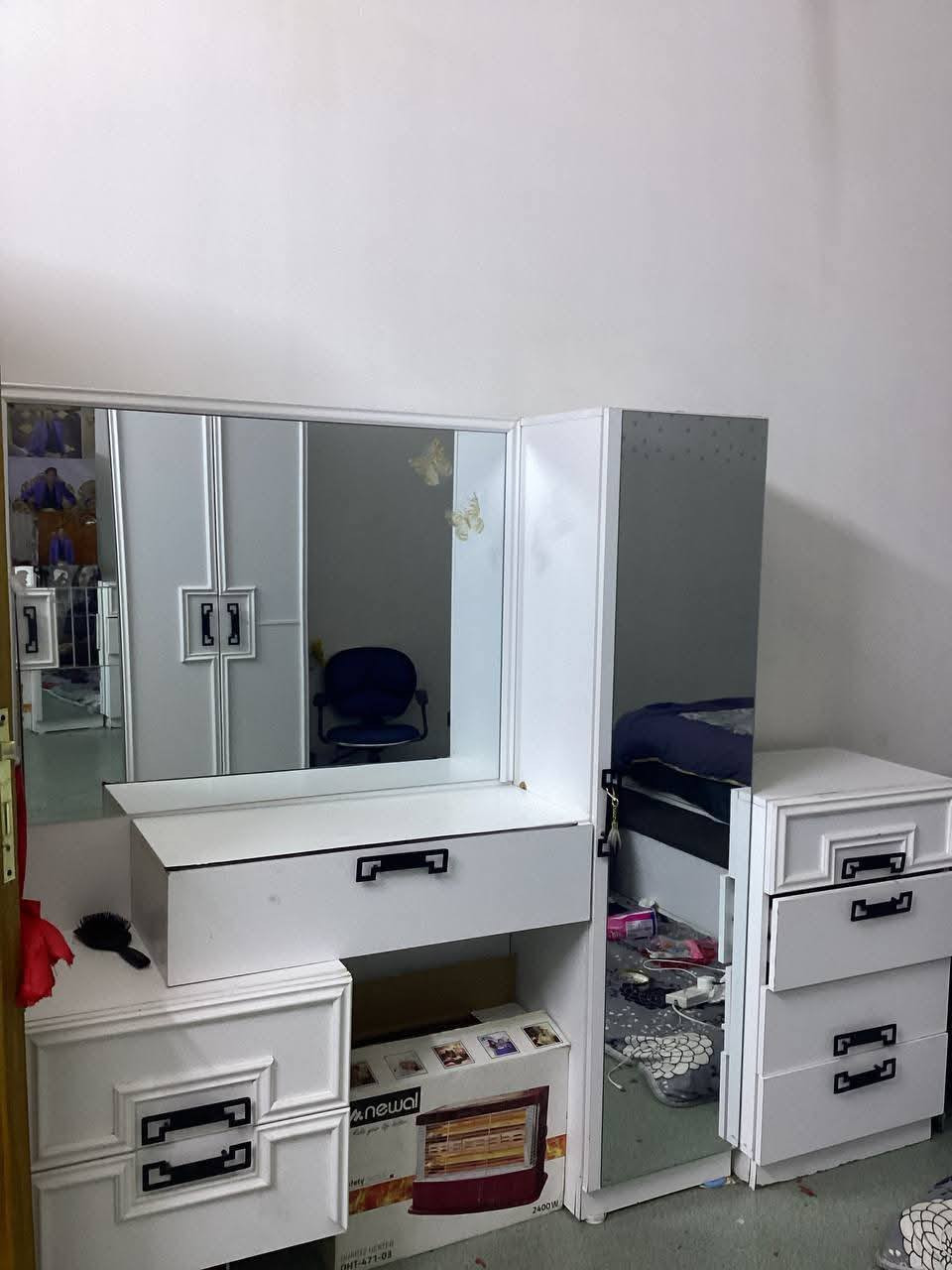 غرفه نوم تركي نضافه 100%100 سعر 300قفل يوجد توصيل لجميع محافضات العراق ***********
