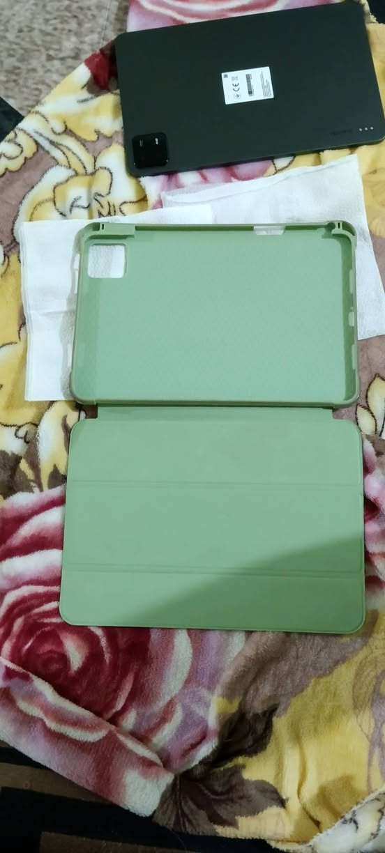 ايباد شاومي باد 6 جديد ما مفتوح لا شاشه ولا بطاريه واضملك ضمان بيه يشغل 90فريم ببجي 
ويدعم 144 هيرتز  واربعه سبيكرات بلعاميه سماعات مكاني ناصريه سوق الشيوخ السعر خاص الرقم:(***********)واتساب
