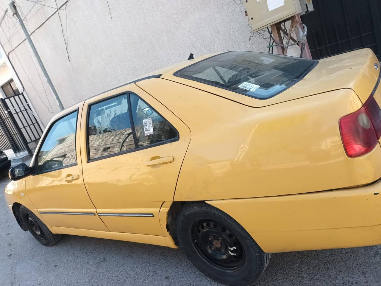 شيري موديل ٢٠١٠ مكفولة من كير و مكينة كورنه اوتو ماتك وتبريد وتخم تايرو دواخل ابلاديه وسنويه ٣٠ مصفر هيىه وغرامه سعر ٢٥المكان شهداء البياع شارع المضخة الاول *********** * ***********
