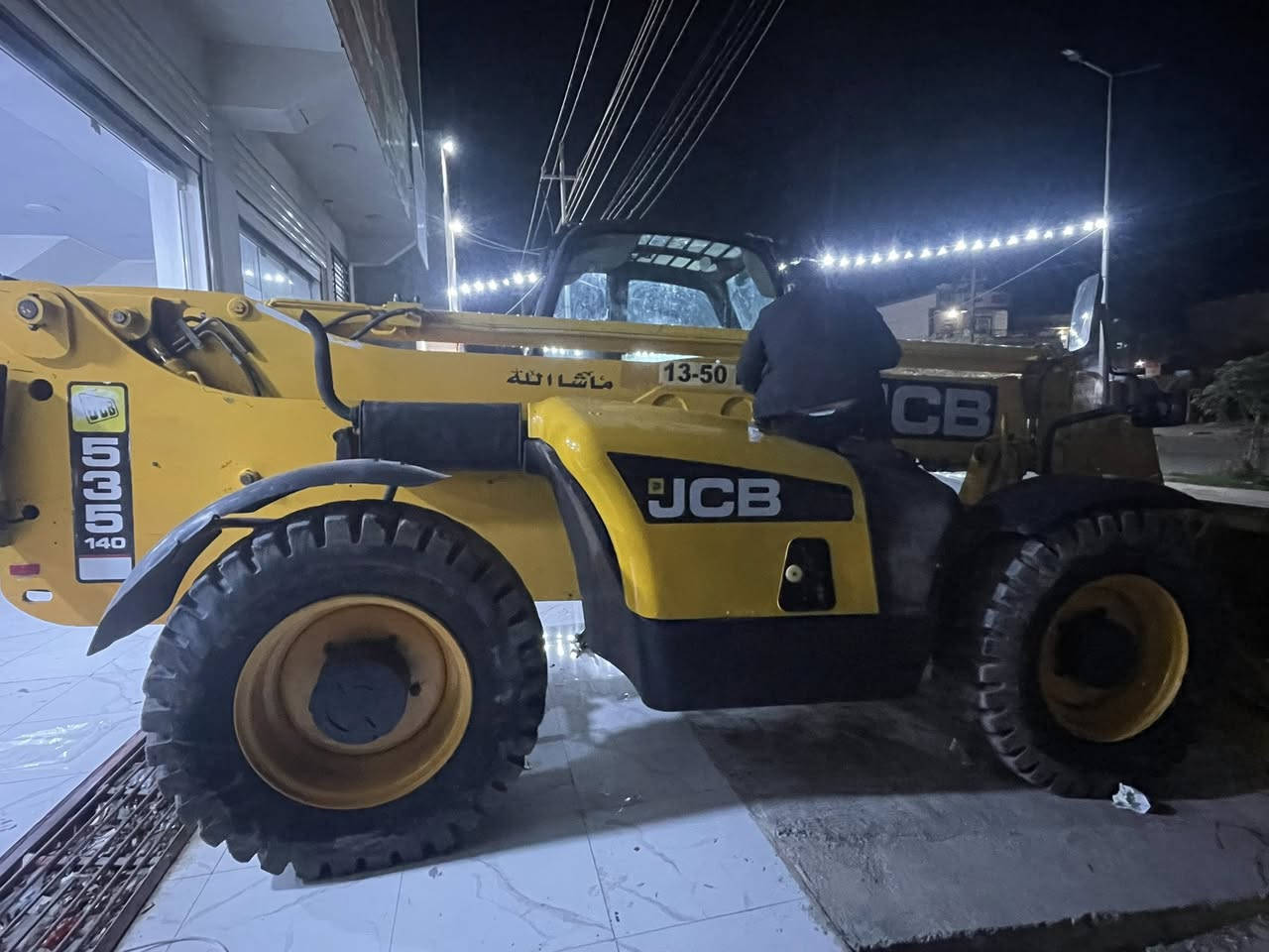 للبيع 2004 بدون رقم منفيست 13-50 متر***********
