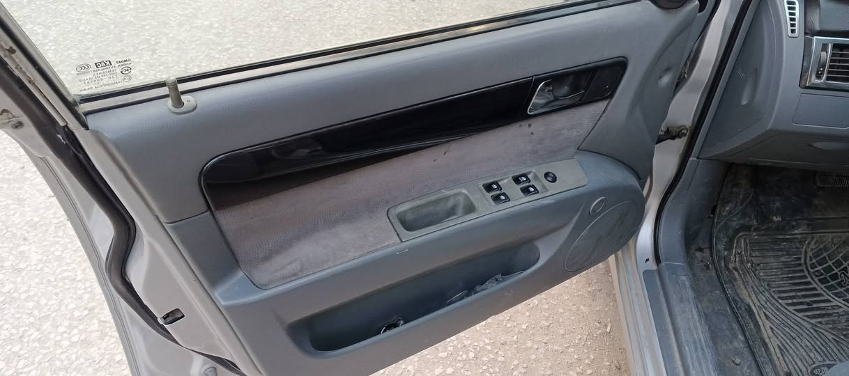 للبيع اوبترا موديل 2007 رقم جديد السياره جاهزه كير محرك حداديه تخم تاير تبريد نضيفه السيارة بالعافيه ع الياخذها بسمنه السيارة شرط التحويل مكاني كربلاء السعر 67 بيها مجال ***********
