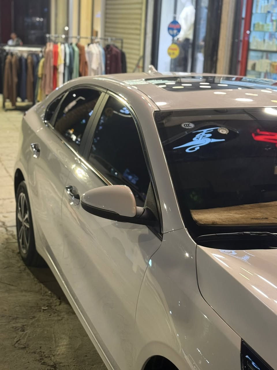 ‏سيارة كي ثلاثة(الموديل 22) مقفولة كفالة عامة السيارة(ماشي 30,000) سيارة جديدة مال بيت￼)(السعر 139 ) العنوان بغداد  رقم الهاتف ***********￼￼￼￼￼
