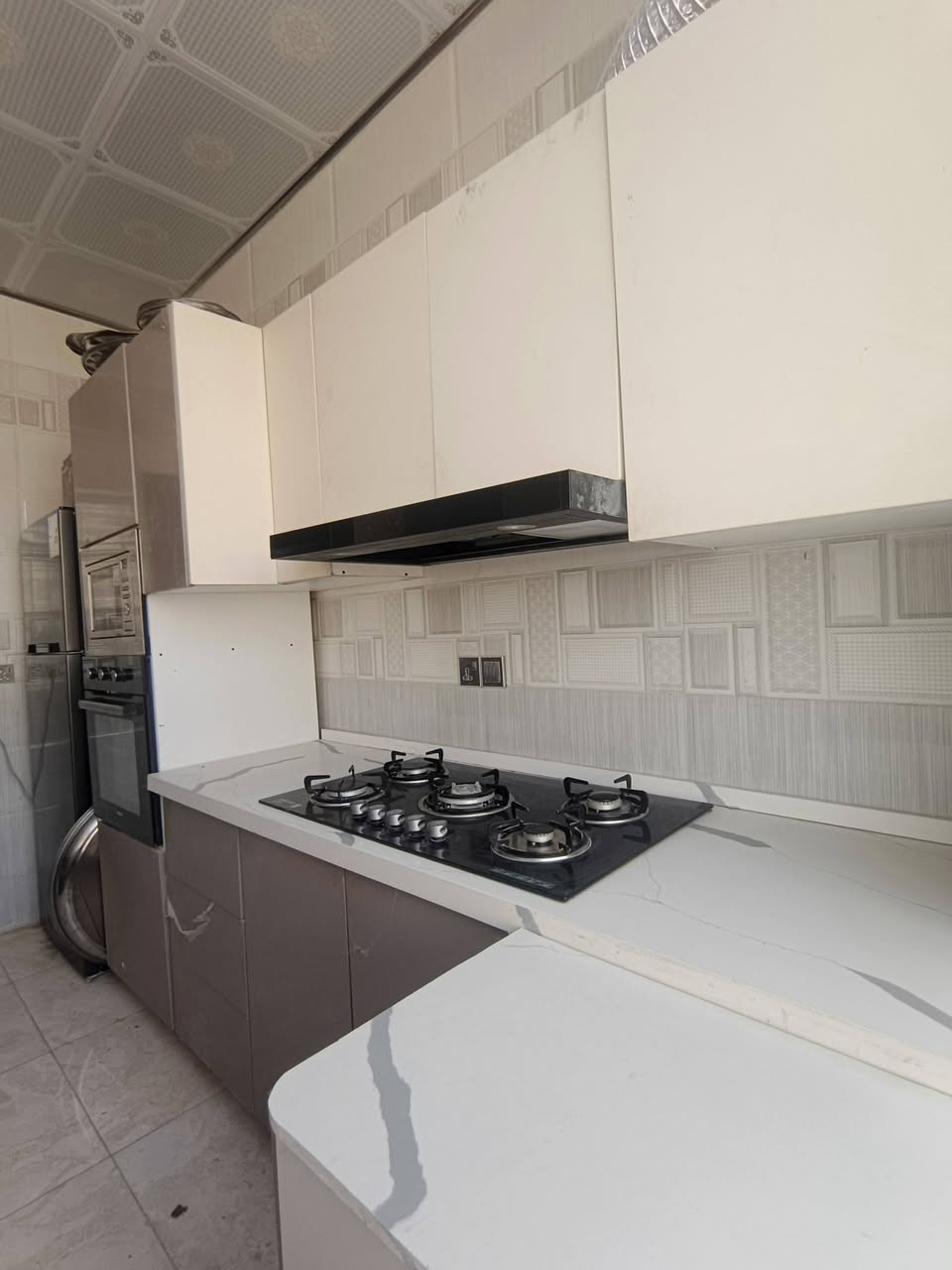 كاونتر وطباخ وفرن ومايكروساحبة دهون والسنك الكوري للبيع


**إذا كنت صاحب هذا الإعلان وتريد حذفه لأي سبب، رجاءا أرسل رسالة إلى الدعم الفني**