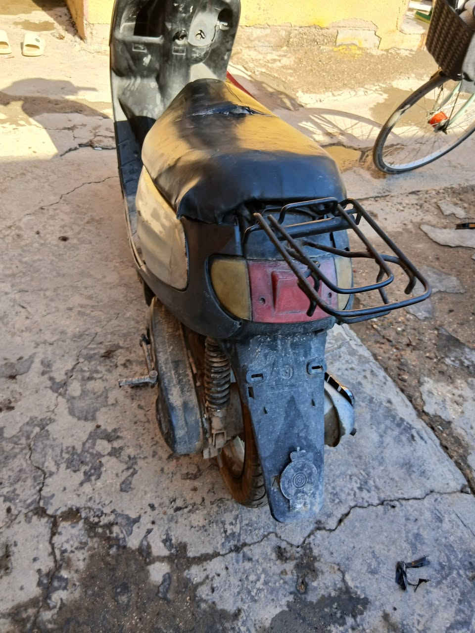 السلام عليكم دراجه 60 للبيع شغاله وكل شيء ما بيها سعرها 140 وبيها مجال مكان بغداده المحموديه ***********
