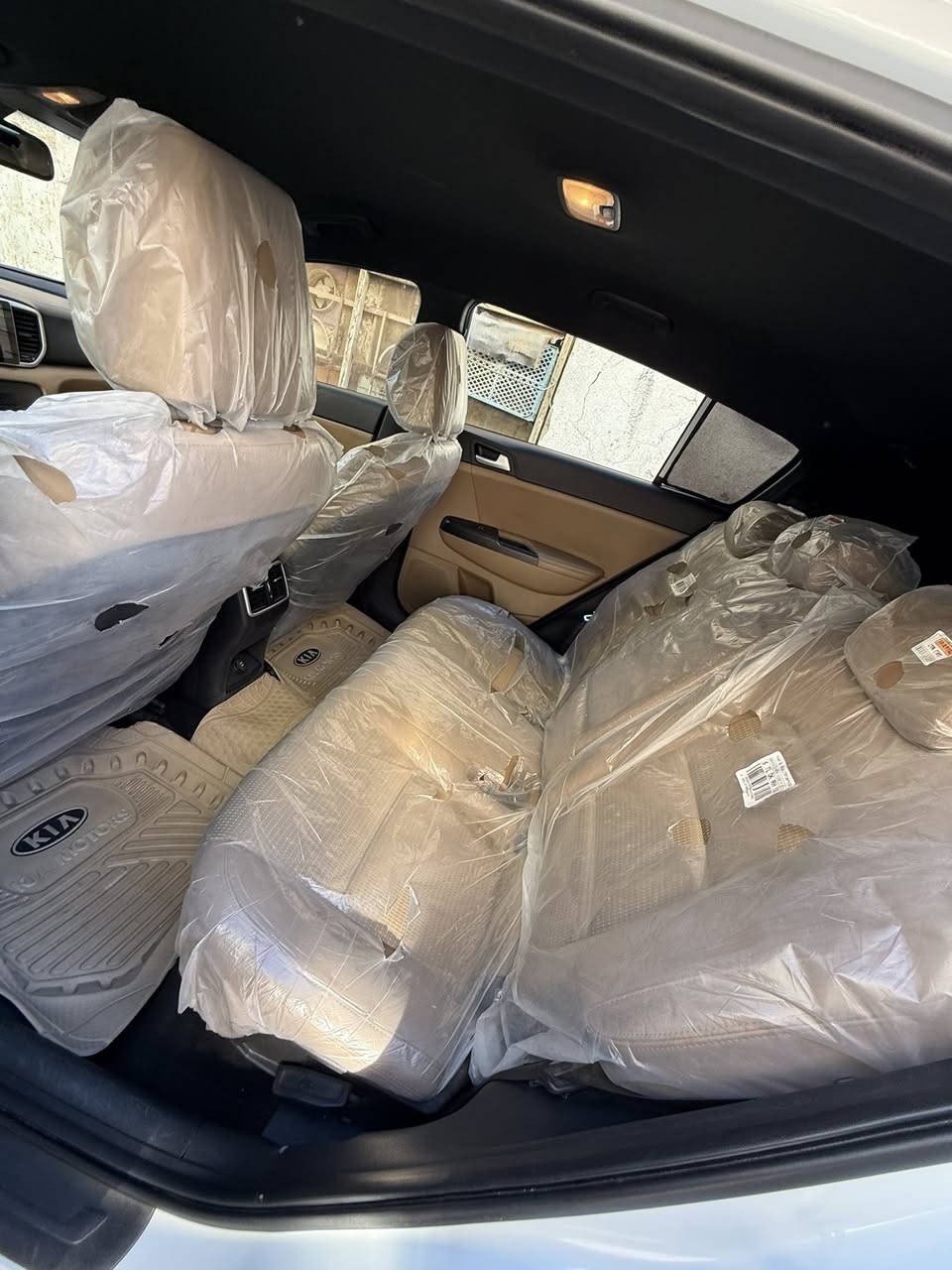 سبورتج للبيع موديل 2020 رقم السياره بغداد 
خليجيه كفاله عامه ماعد بارد بسيطه  
جديده بمعنى الكلمه  السياره $بصمه بصمه 
$الكشنات جلد $دواخل عسلي نايلون الشركه بعده بي
$ماشيه 79 الف السياره ما ملعوب بيه ابد 
شرط تفحص وين ما يعجبك السعر 207 وبيه مجال للشراي المكان ناصريه مركز   رقم التلفون ***********
