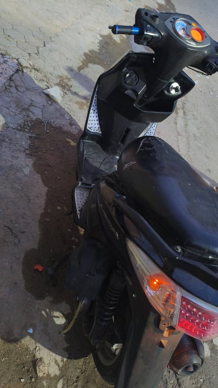 سكنس فحل نوزل دراجه نكره كهربائيات كامله دراجه بلاديه تجي شوف وتروح
السعر 600 وببها مجال الرقم ***********
