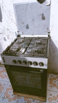 طباخ 4 اعيون • فرن • مستعمل قليل