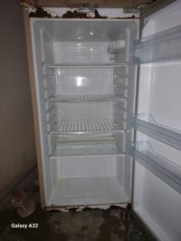 ثلاجه للبيع • سعر خاص