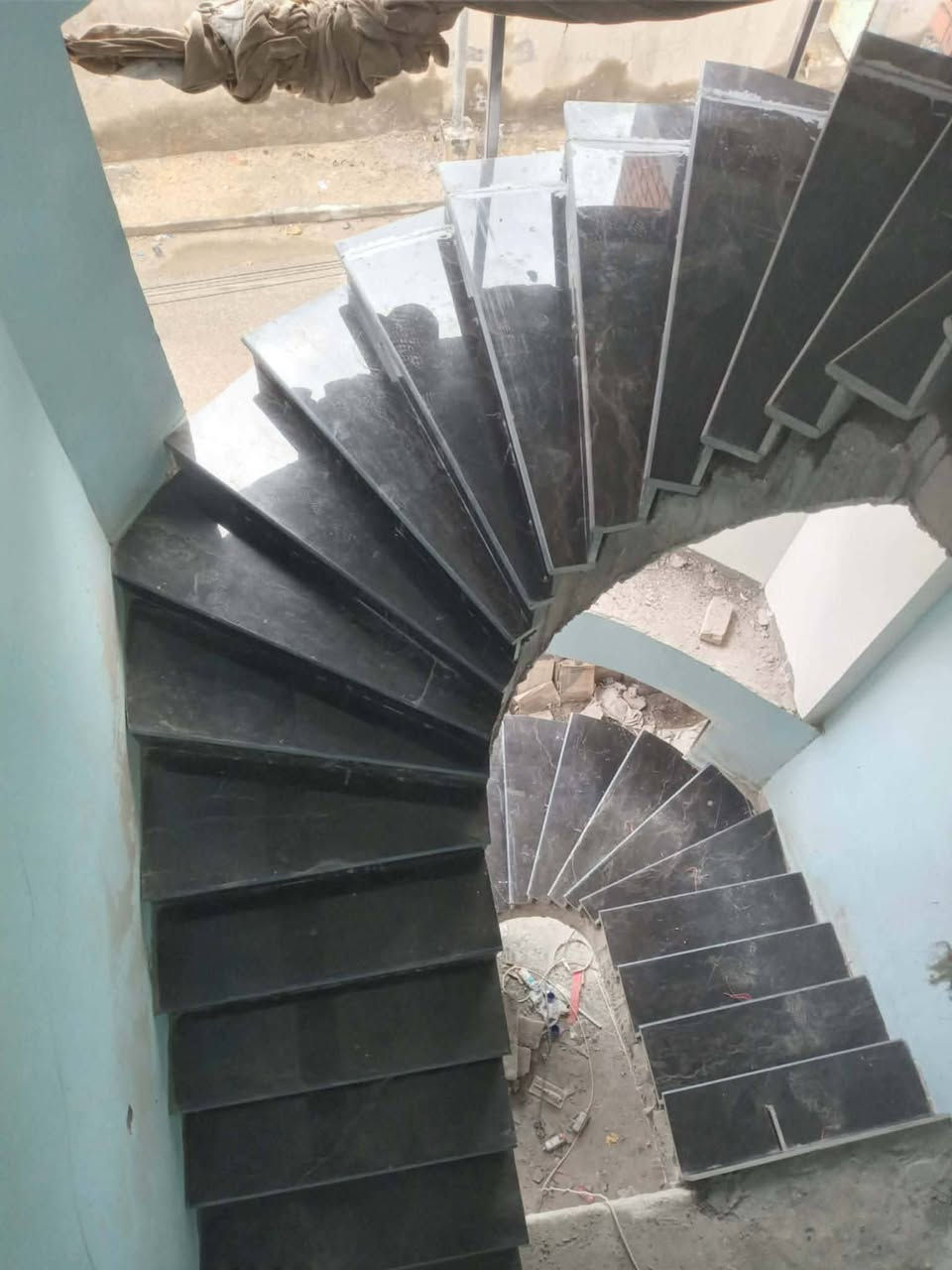 خلفه سيراميك متفرغ حاليا لتواصل واتساب ***********
