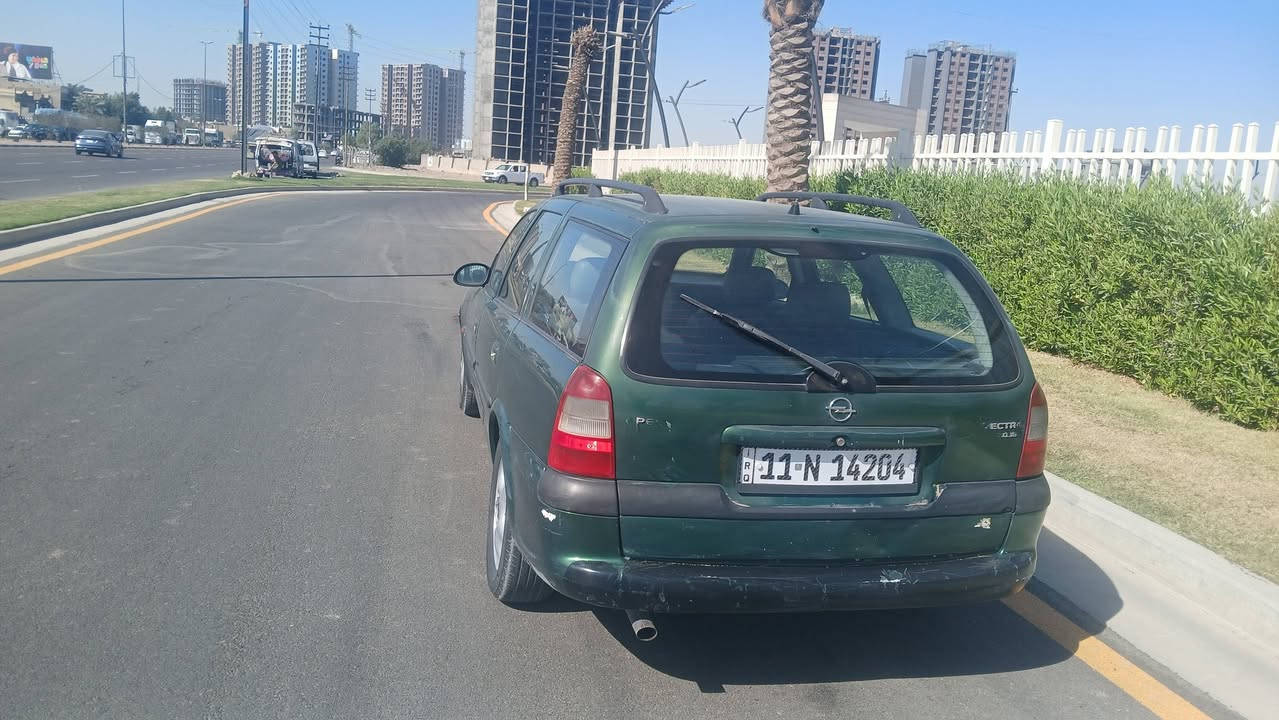 موديل1998 كير اتوماتيك بدون صبغ السياره كامل المحرك 2000 كامل حداديه وبدلات السعر46
***********
