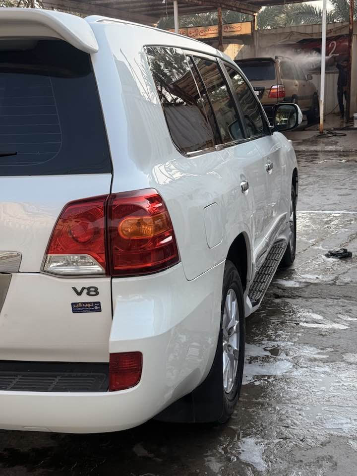 السلام عليكم لندكروز كا ز موديل 2014 رقم بصره بسمي سابقا مصفح أبواب فقط  السعر 265. للستفار اتصال على الرقم *********** مكان السياره بصره
