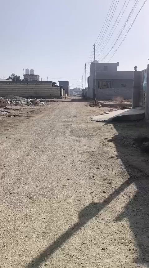 سلام عليكم قطعه راض البيع 200متر سند ٢٥ كهرباء ماء وتبليط الكرغواليه شارع المفقس
***********
