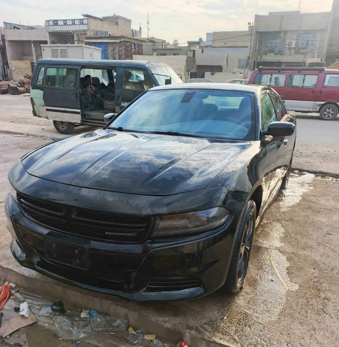 جارجر موديل 21 بدون رقم منفيس بسمي ماشيه 3000 حادثها بچم مكان السياره بغداد مدينه  الصدر داخل الإتصال على الرقم ***********
