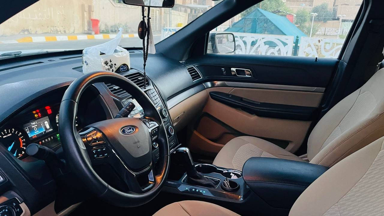 سلام عليكم 
فورد اكسبلور 2017xlt 
6 سلندر 3500 
كير محرك كفاله عامه 
السياره داخله كلين فقط بيها صبغ جاملغ بل عراق 
تبريد 3 قطع 
شفتات ستيرن 
مثبت سرعه 
كشنات كهرباء 
تدفئه كشنات 
تدفئه ستيرن 
السعر 178 
***********
