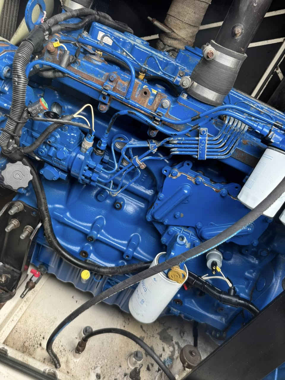 السلام علايكم
مولد بيركنز ٦ سلندر ايف جونسن موديل حديث
كاتم ١٦٥ كيفي    بشرط     اوروپي       عداد٢
عنوان اربيل واتساپ***********
