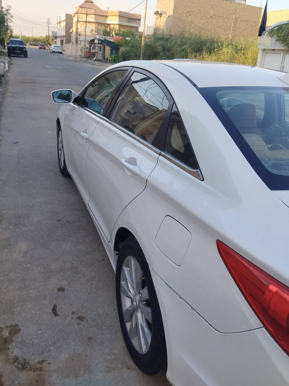 سوناتا للبيع خليجيه السياره كفاله عامه ماعده بيها شويه بارد رقم اربيل مكينه جديده الكير جديد تبريد ثلج   موديل 2010 جاهزه من كلشي  السعر 112 وبيه مجال قليل ***********
