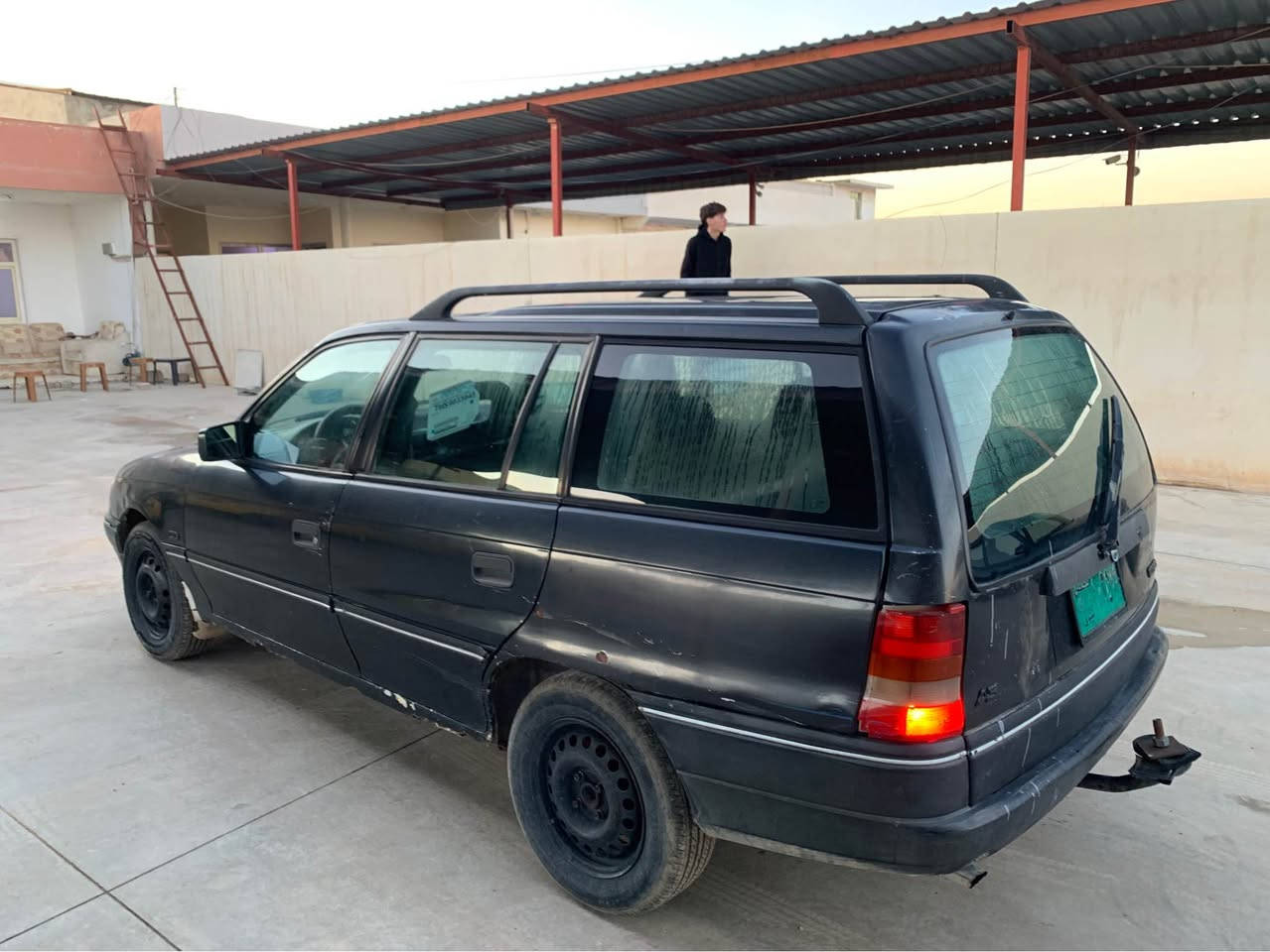 استرا 1993 سعر 25 و مجال
رقم و سنوئ اسلی شرت وکالە
مکینە 20 گیر مکینە ب شرت
بی دەعم و لئدان خاوینە
تایە تەخم هەموو ب شەرت
شوین روڤیا/***********
*********** اكر, نينوى
