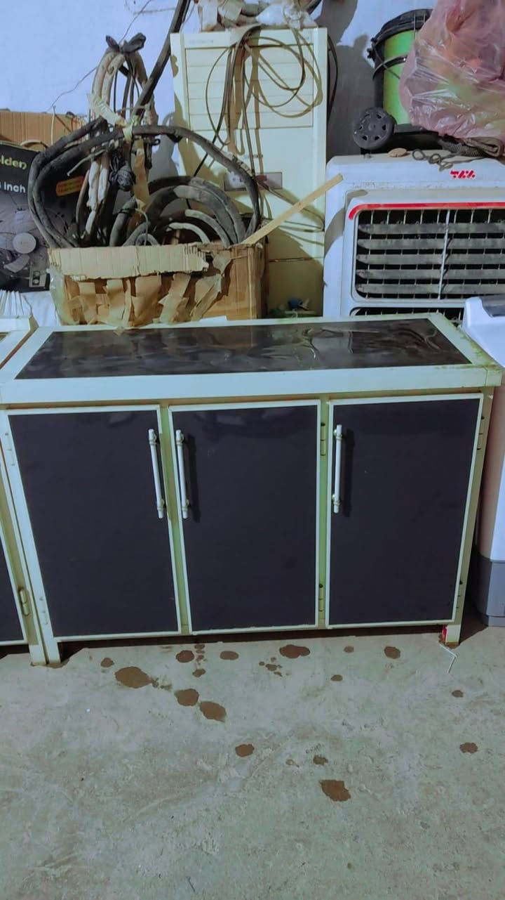 كاونتر سنك قياسه متر و10 نظيف اخو جديد مبطن سعر60
كاونتر بدون سنك تسكام نظيف اخو جديد مبطن سعر 60
ملاحظه الكاونترات نفس الون بظبط ونفس التسكام ومبطنات
غساله نظيفه وجاهز اخت الجديده شغاله وجاهزه السعر 70
المكان نجف حي العسكري كبل شارع السبسيس قرب السوق المحضر للستفسار *********** واتساب
