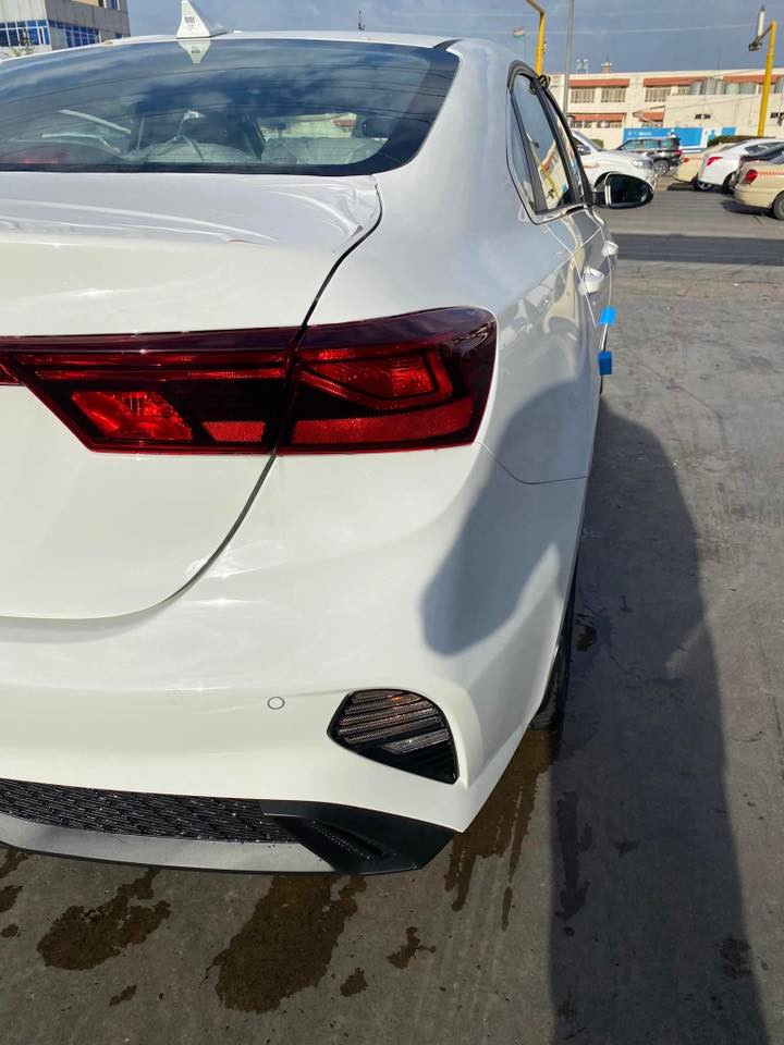 سلام عليكم للبيع كيا سيراتو 2024 خليجي مكفولة من صبغ وبارد وتبديل مكينه 2000 ماشية 38 الف موصفات عادية تحكم ستيرن حساس خلفي لد امامي ويل كب سياره جديده ورقم بغداد بسمي سعر 185 مكاني بغداد
***********
