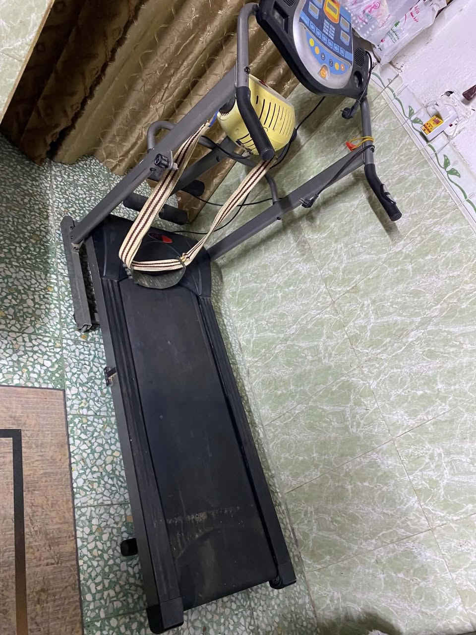 جهاز ركض للبيع استعمال قليل مستعجلين على بيع 250 وبي مجال مكان النجف
#الجميع


**إذا كنت صاحب هذا الإعلان وتريد حذفه لأي سبب، رجاءا أرسل رسالة إلى الدعم الفني**