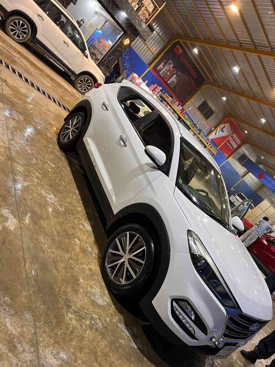 السلام عليكم . توسان للبيع ٢٠١٨ خليجي
السيارة مكفولة من الصبغ والتبديل 
ماشية ١١٩ الف قابل للزيادة
رقمها سليمانية 
السعر ١٨٨ 
للاستفسار : ***********
