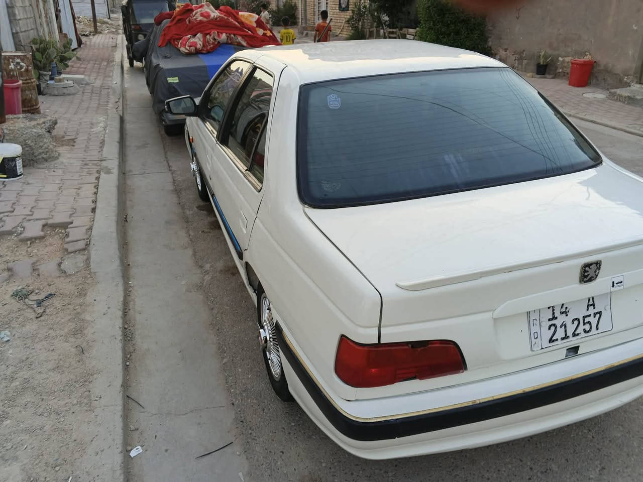 السلام عليكم بيجو بارص رقمه سيارة بصره سنويه 29 مشروع وطني رقم انجليزي تبريد شلج تدفئه هم مكينه وكير كفاله تخم تاير جديد كهربائيا كله شغاله سيارة مال جناي مكان سيارة بغداد الحسينيه ستفسار عله رقم ***********
