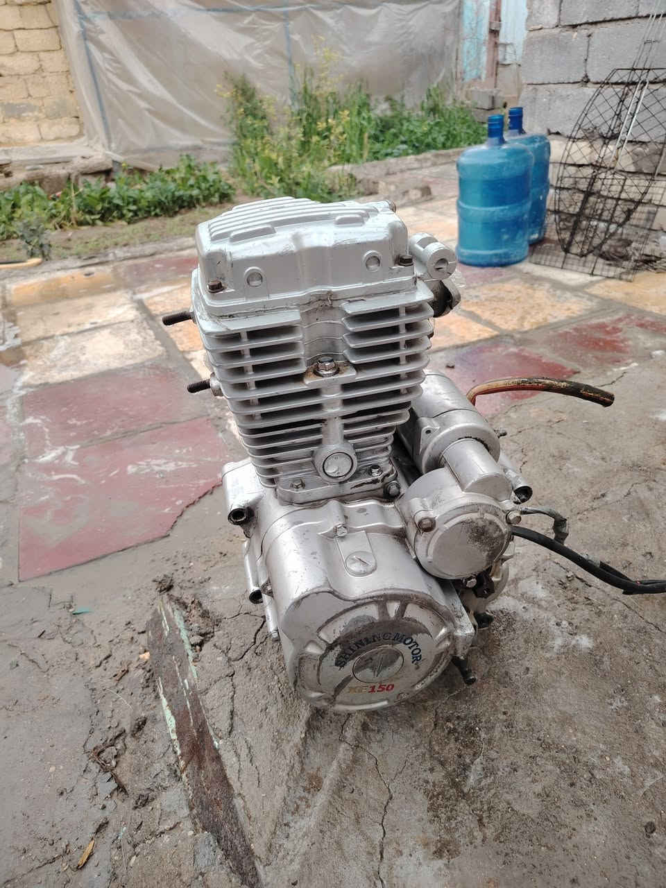 سلام عليكم  اقره قبل لاتعلق محرك 22 ابلادي  شرط تشغيل من اول هندر وصبح محرك مثل ماوضح بالصور اكبالك نقصه برغي مال قبق باس ماكو نضيح ونقصه اكلجات لئن اكلجاته تعبانه غير شي يرجع المحرك  السعر 100 الف قابل للتفاوض مكان بابل مجسر طريق حله نجف


**إذا كنت صاحب هذا الإعلان وتريد حذفه لأي سبب، رجاءا أرسل رسالة إلى الدعم الفني**