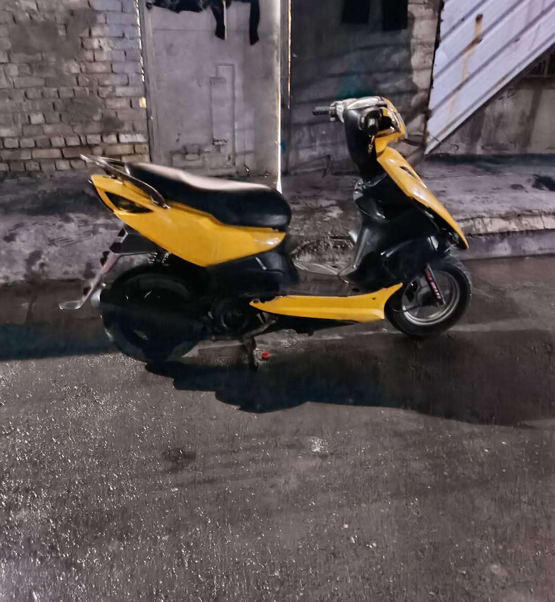 سلام وعليكم دراجه ماكس مضلع حديث موديل ١٩ كله بلاديه مكينه مكفوله جديده جانت متروكه وهسه شغلته كهربائيات كله كامله نكره سلف بس السلف باتري تشحنه بألف دراجه ربع متذب عليه بس الكفر الامامي وهذا اللي بي تيب موضح بالصوره كفراته كلهن ٤٠ الف دراجه خير من الله سعره ٤٥٠ وبيه مجال حك جيتك مكاني بغداد جديده ***********
